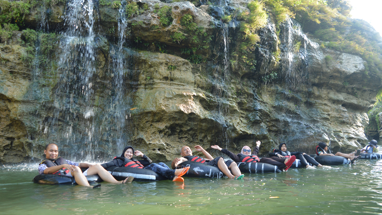 Pindul Cave Merapi Jeep Tour